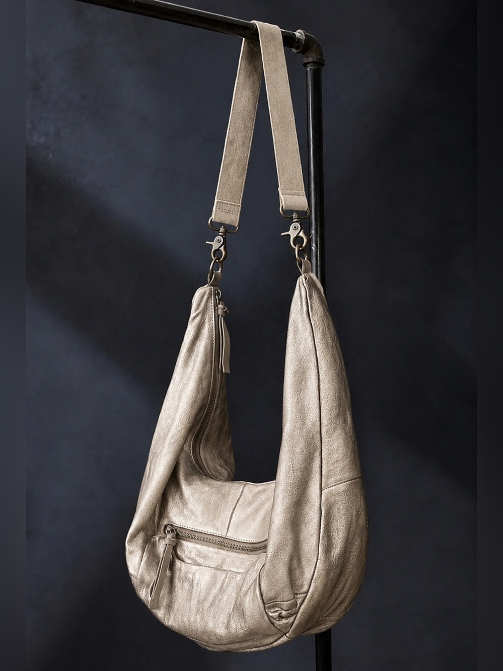 Free People We The Free Leather Sparta Sling Crossbody Shoulder Bag NWT SOLD OUT - Picture 3 of 16